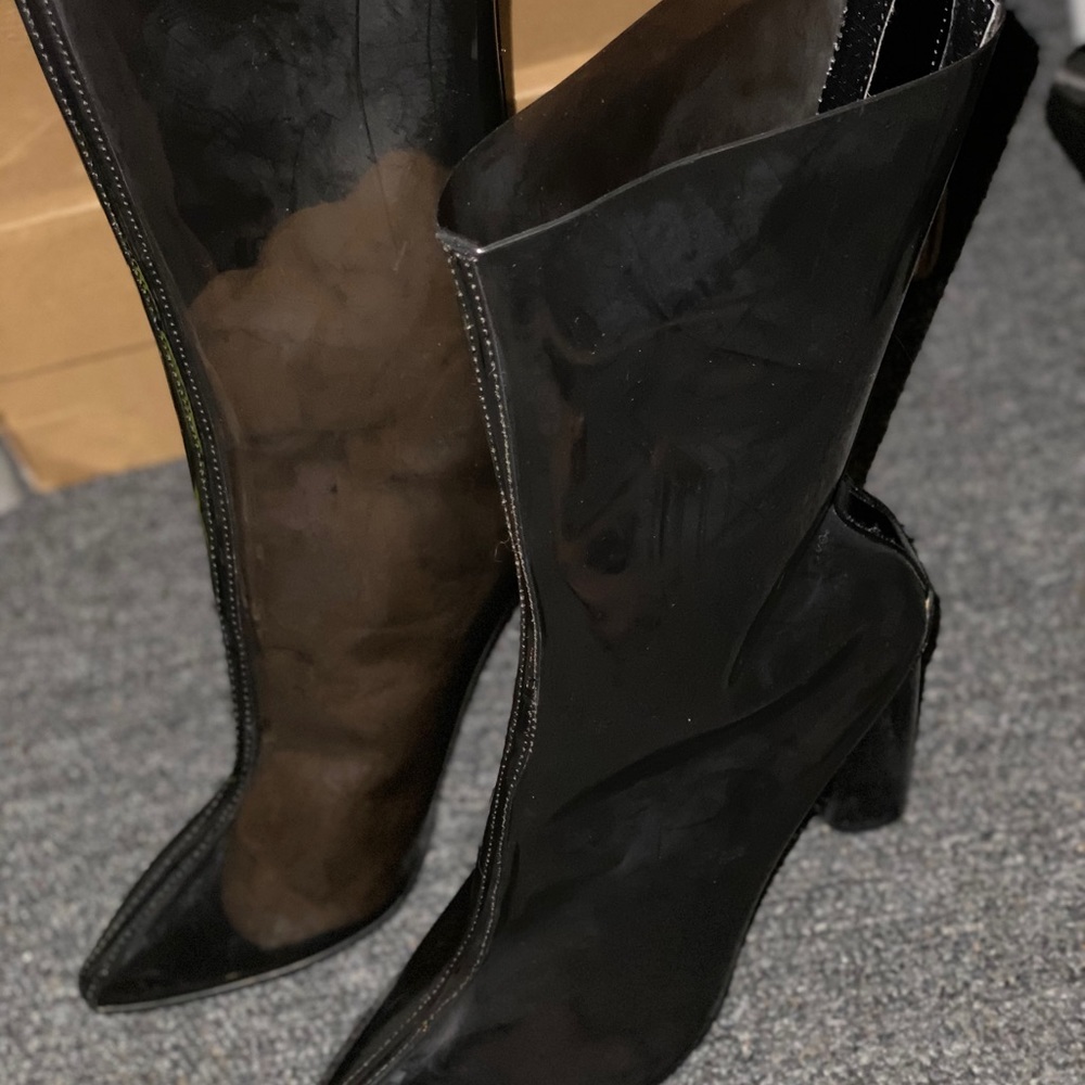 Women’s shoe boot